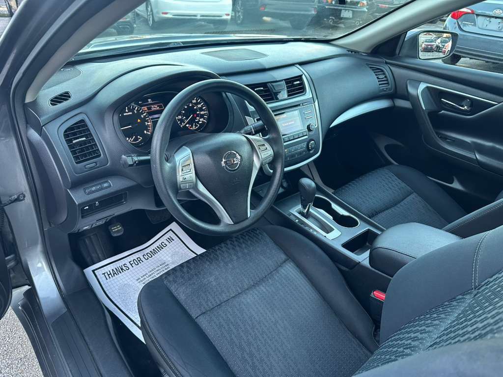 2016 Nissan Altima Image 11