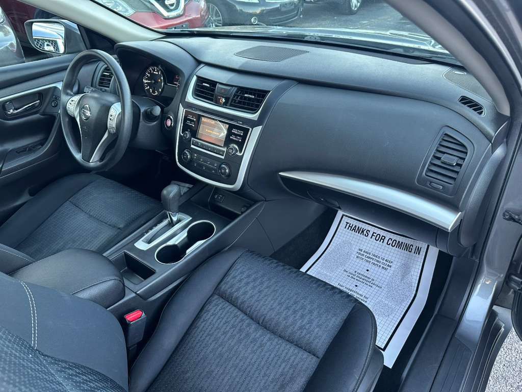 2016 Nissan Altima Image 13