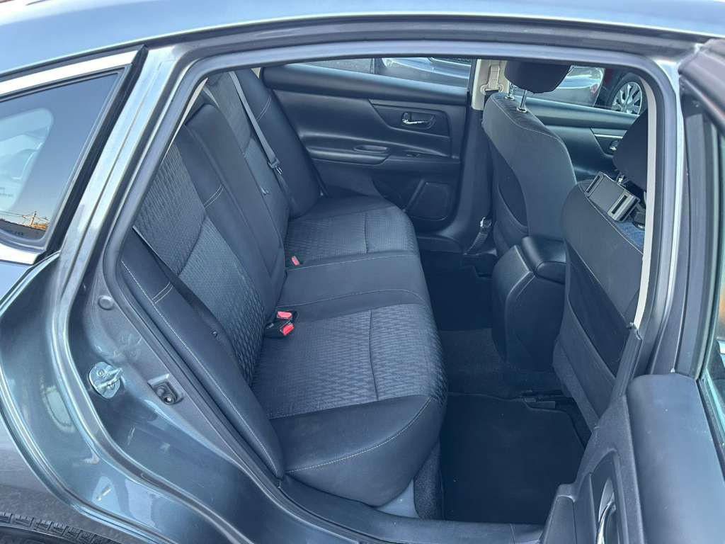2016 Nissan Altima Image 20