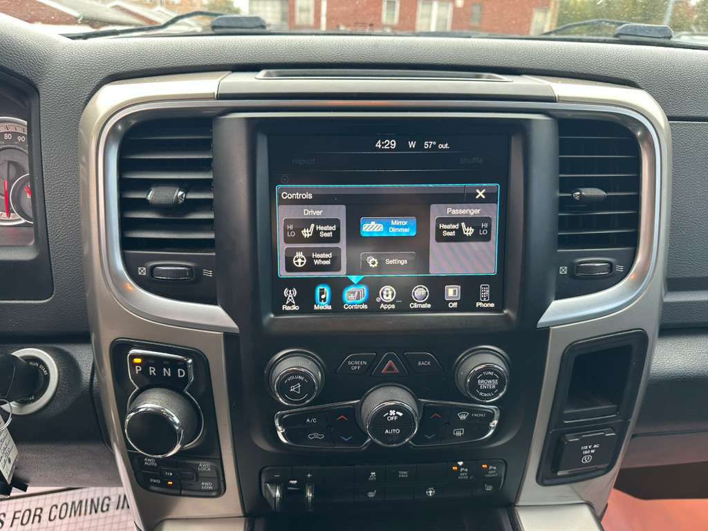 2015 RAM 1500 Image 16