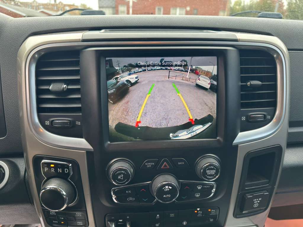 2015 RAM 1500 Image 17