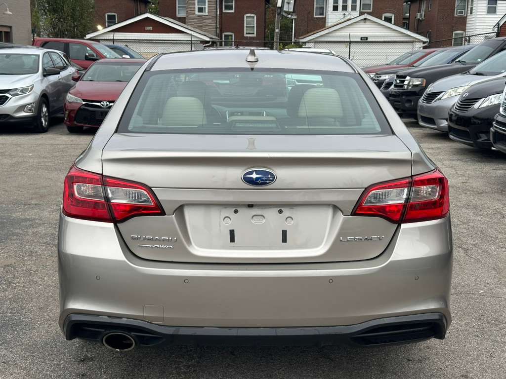 2019 Subaru Legacy Image 8