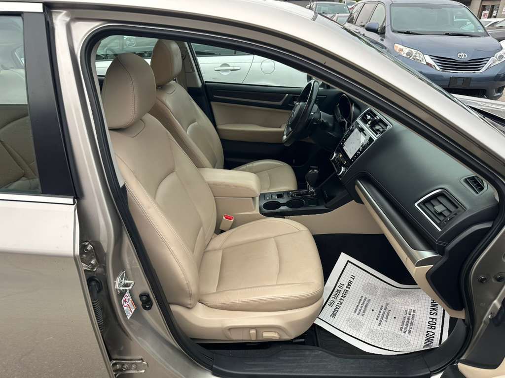 2019 Subaru Legacy Image 12