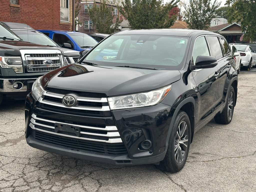 2017 Toyota Highlander Image 3