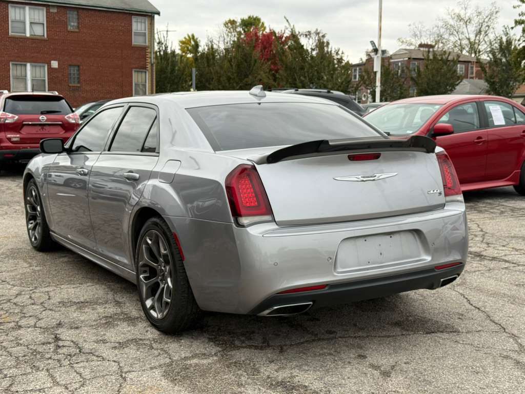2018 Chrysler 300 Image 5