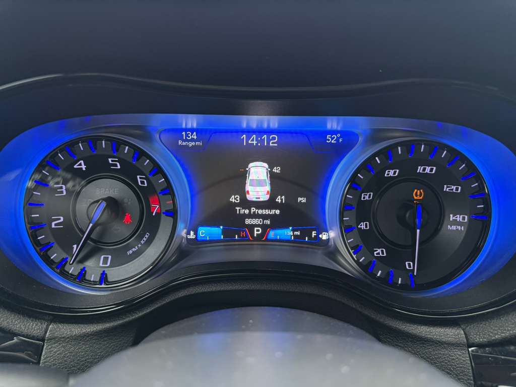 2018 Chrysler 300 Image 13