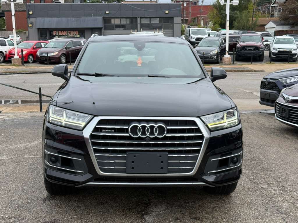 2017 Audi Q7 Image 2