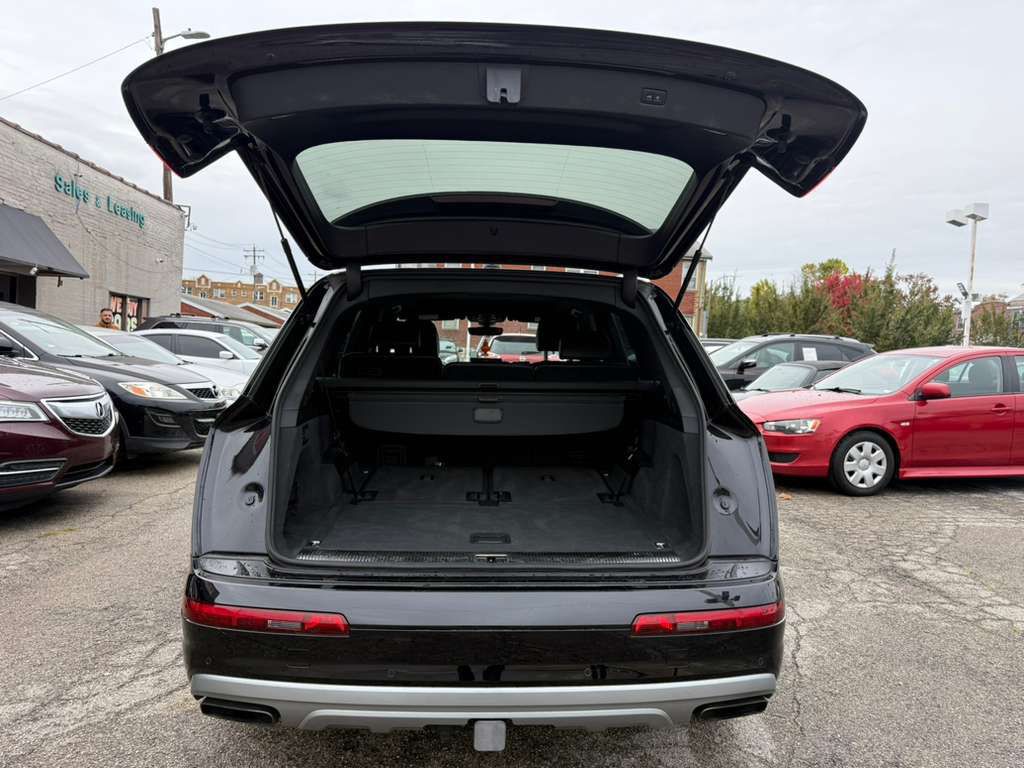2017 Audi Q7 Image 8