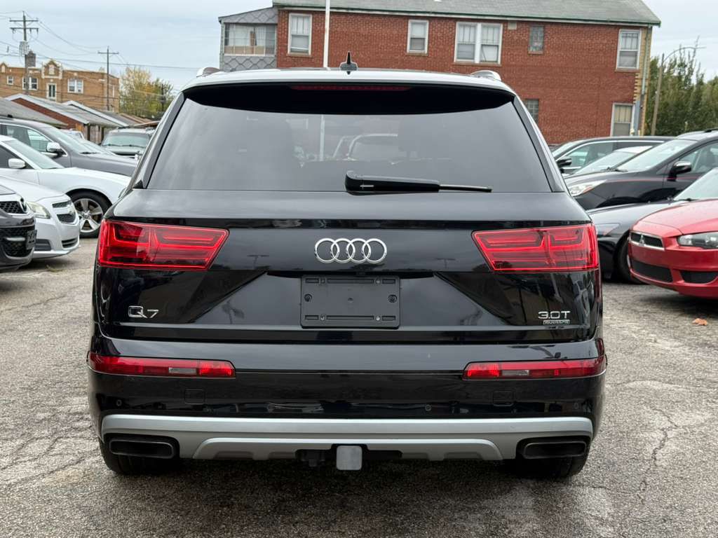 2017 Audi Q7 Image 10