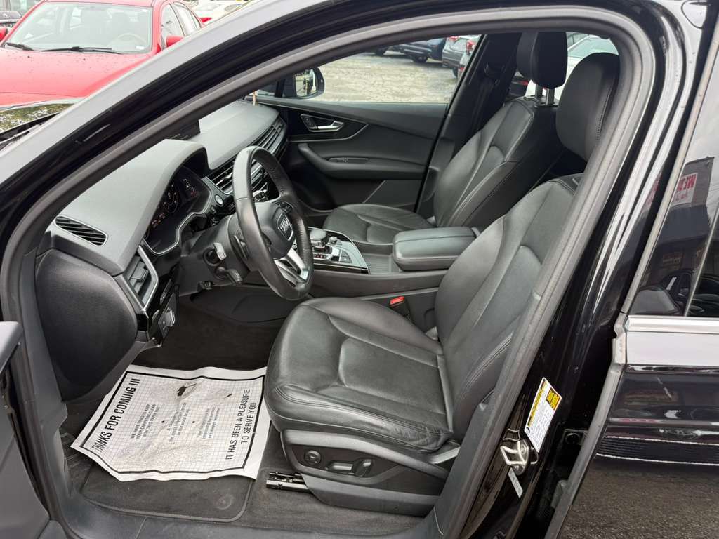 2017 Audi Q7 Image 12