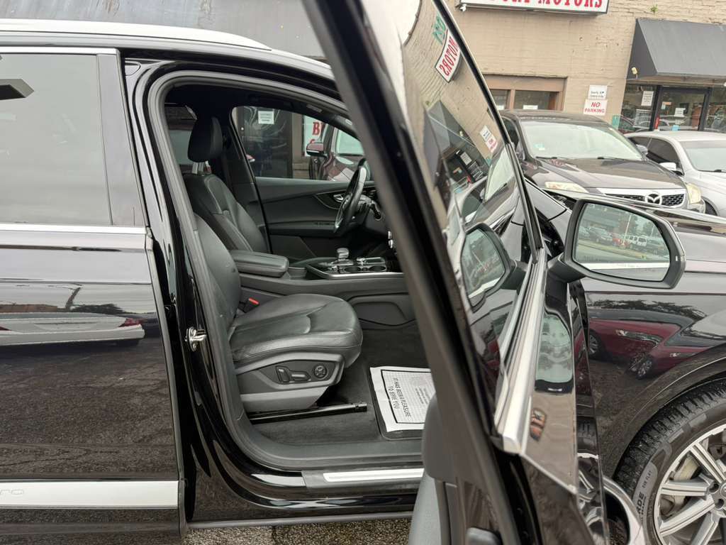 2017 Audi Q7 Image 18