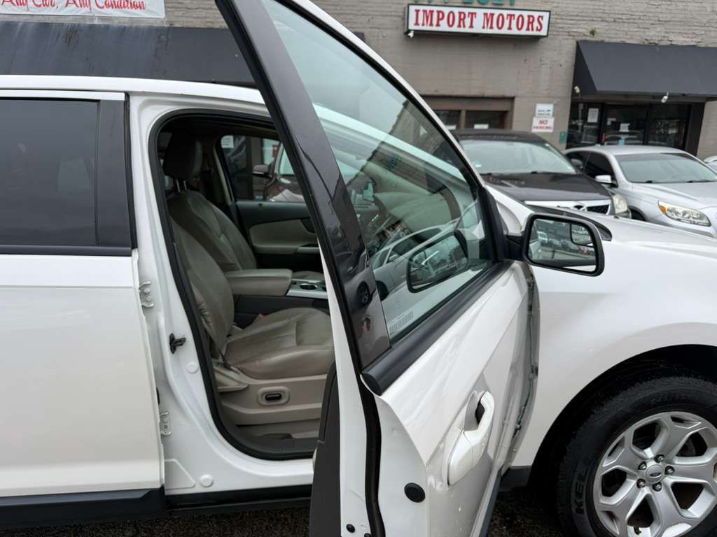 2014 Ford Edge Image 17