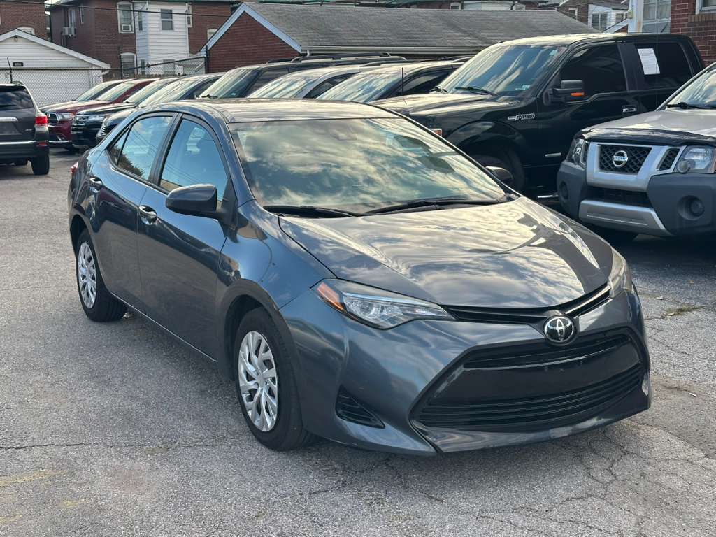 2017 Toyota Corolla Image 1