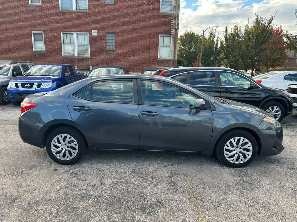 2017 Toyota Corolla Image 4