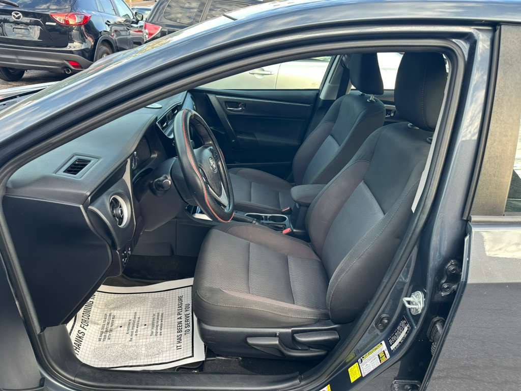 2017 Toyota Corolla Image 10