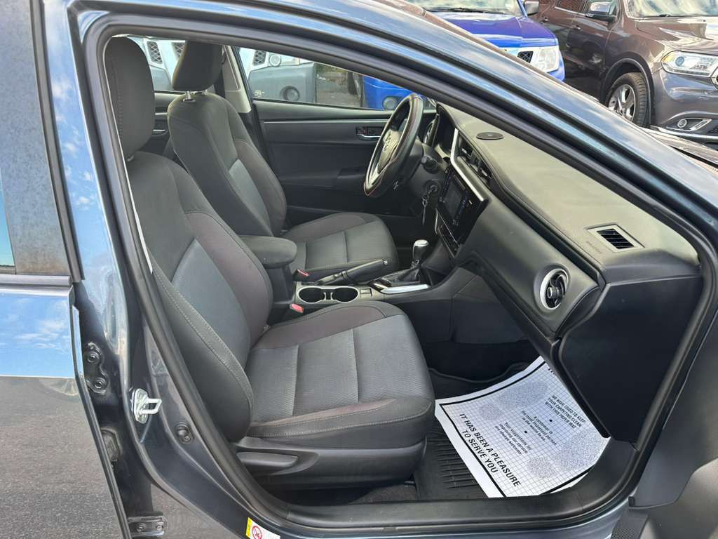 2017 Toyota Corolla Image 12