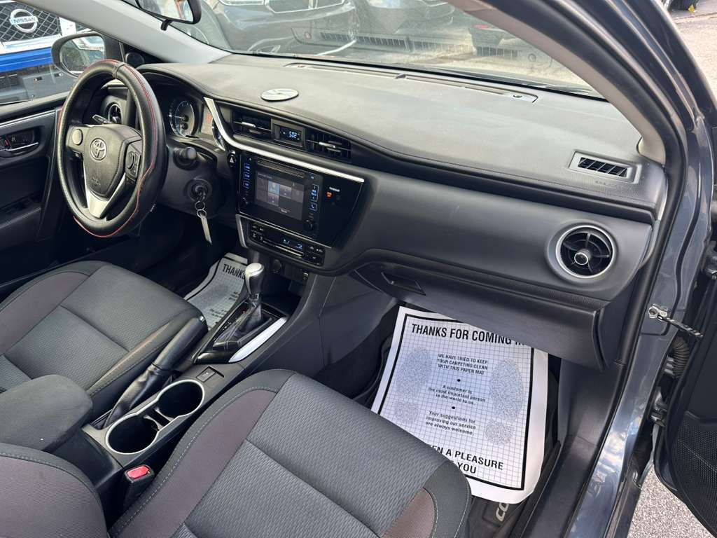 2017 Toyota Corolla Image 13