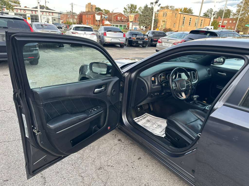 2016 Dodge Charger Image 9