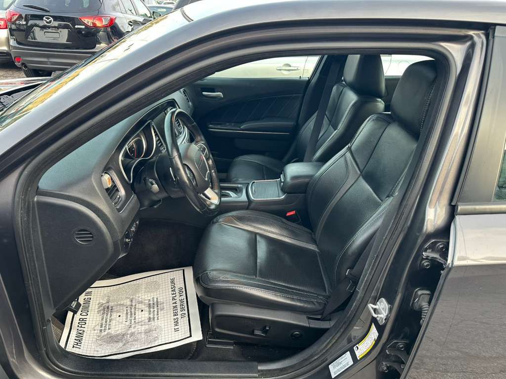 2016 Dodge Charger Image 10