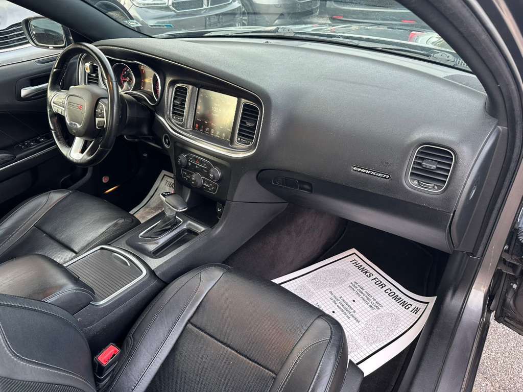 2016 Dodge Charger Image 13