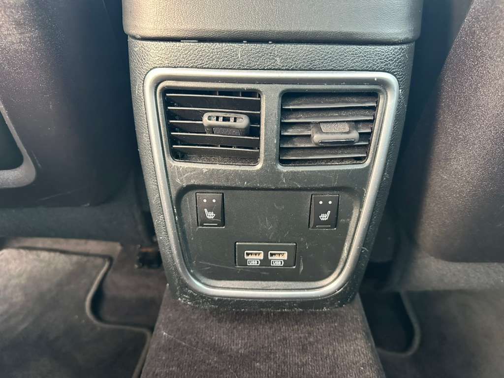 2016 Dodge Charger Image 18