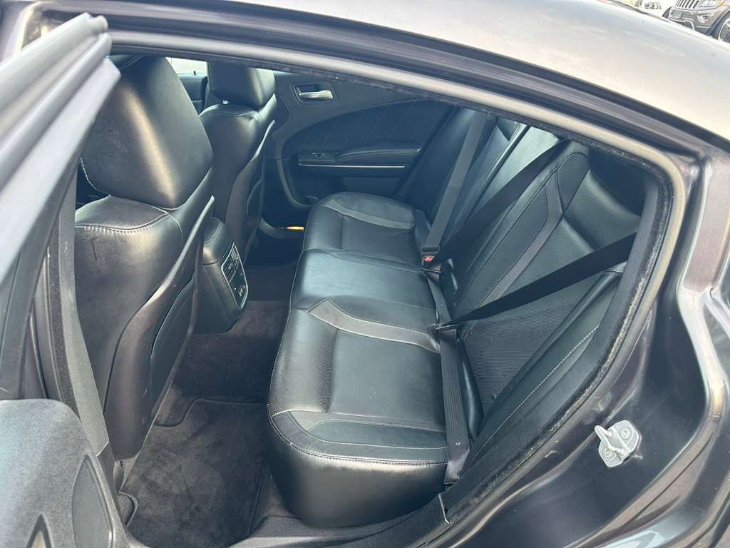 2016 Dodge Charger Image 21