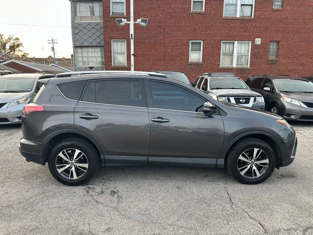 2016 Toyota Rav4 Image 4