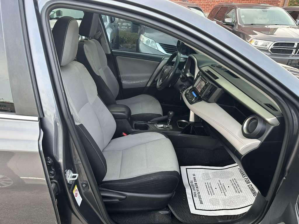 2016 Toyota Rav4 Image 12