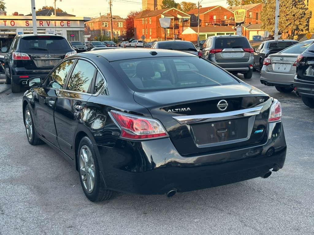 2014 Nissan Altima Image 8