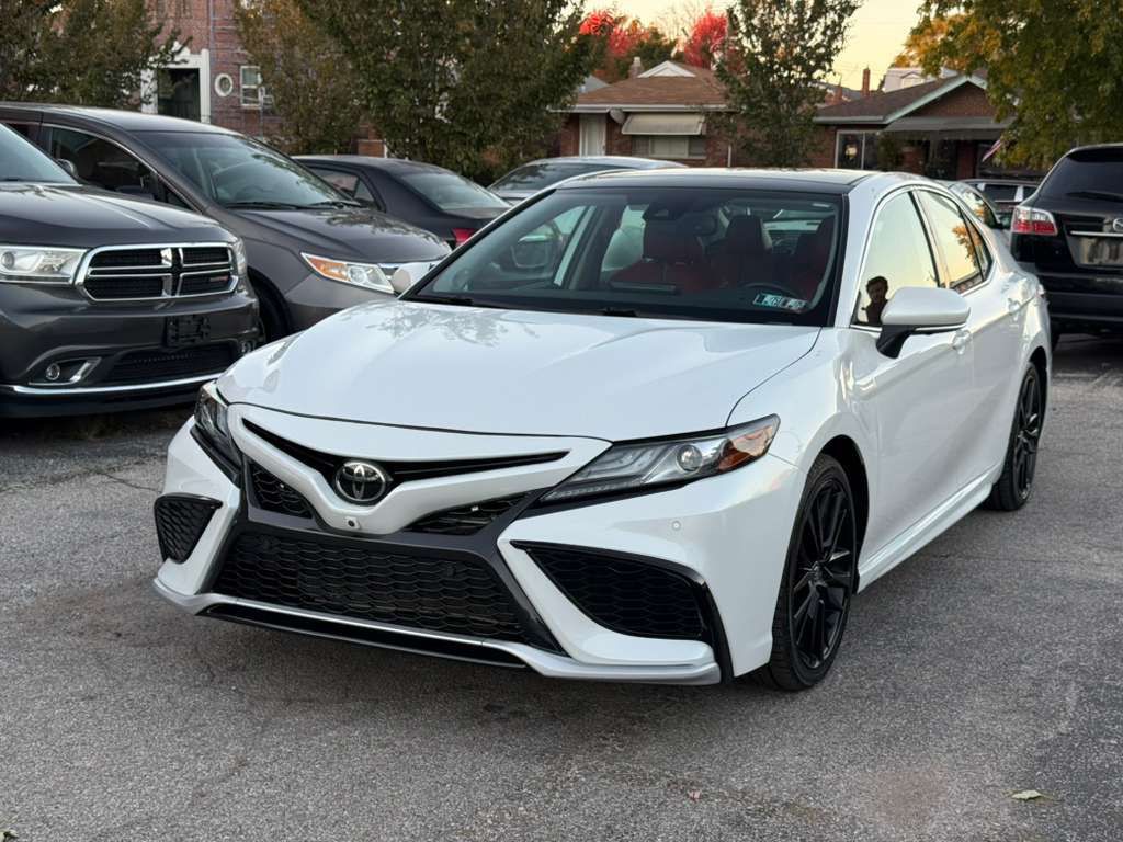 2021 Toyota Camry Image 1