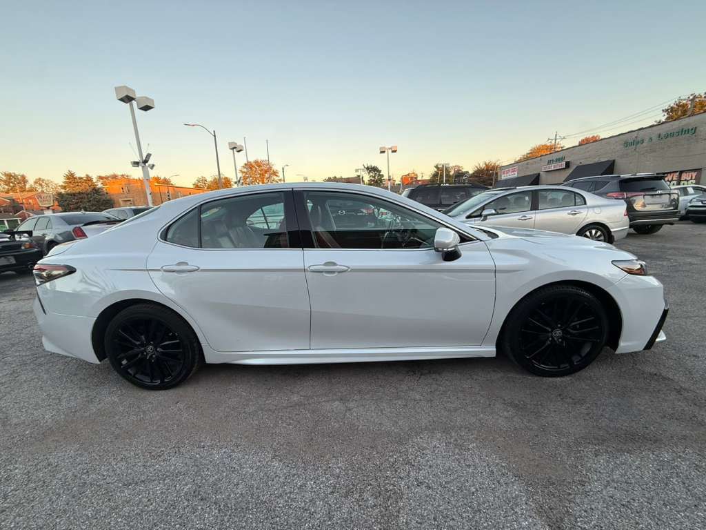 2021 Toyota Camry Image 7