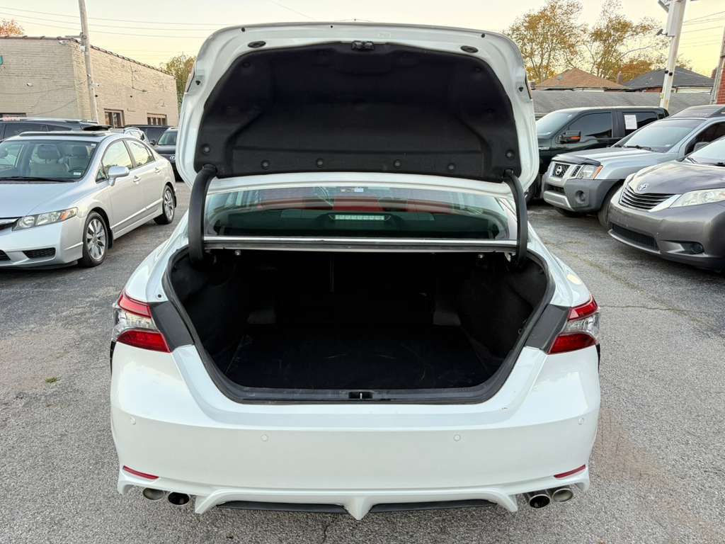 2021 Toyota Camry Image 8