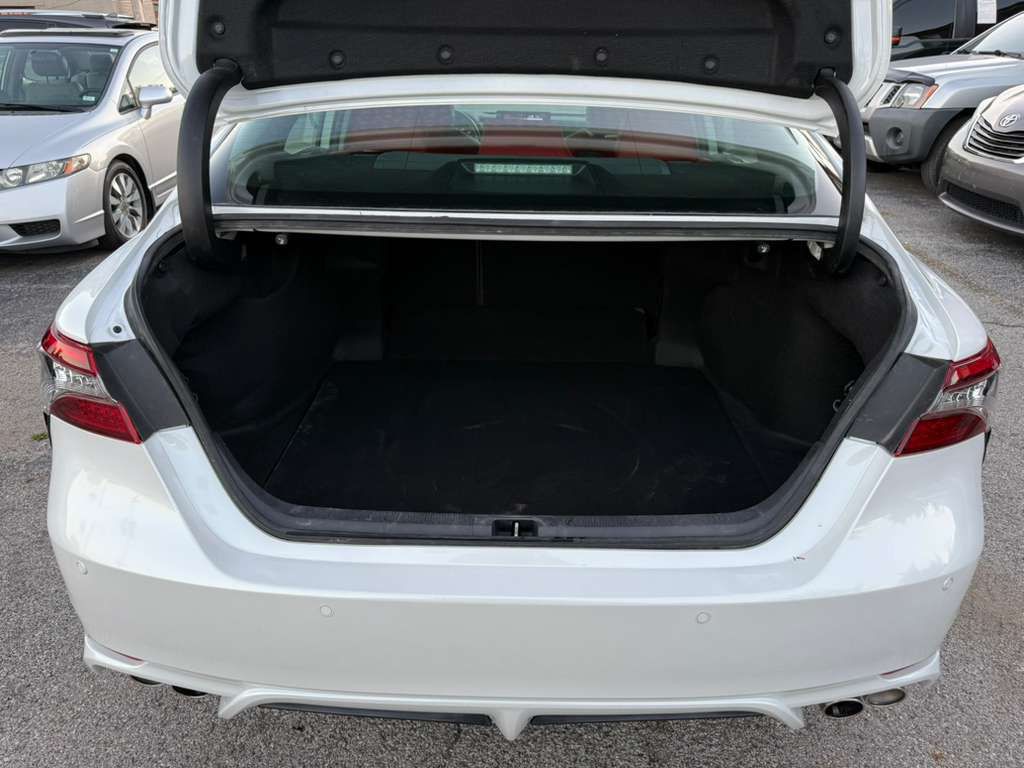 2021 Toyota Camry Image 9