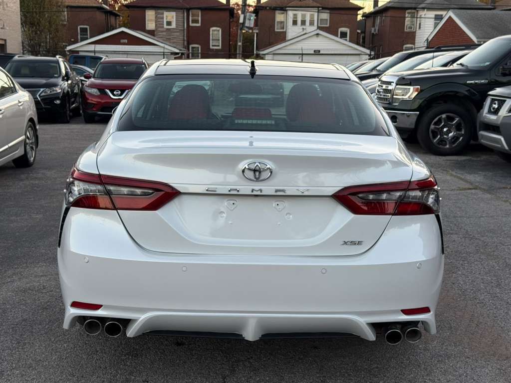 2021 Toyota Camry Image 10
