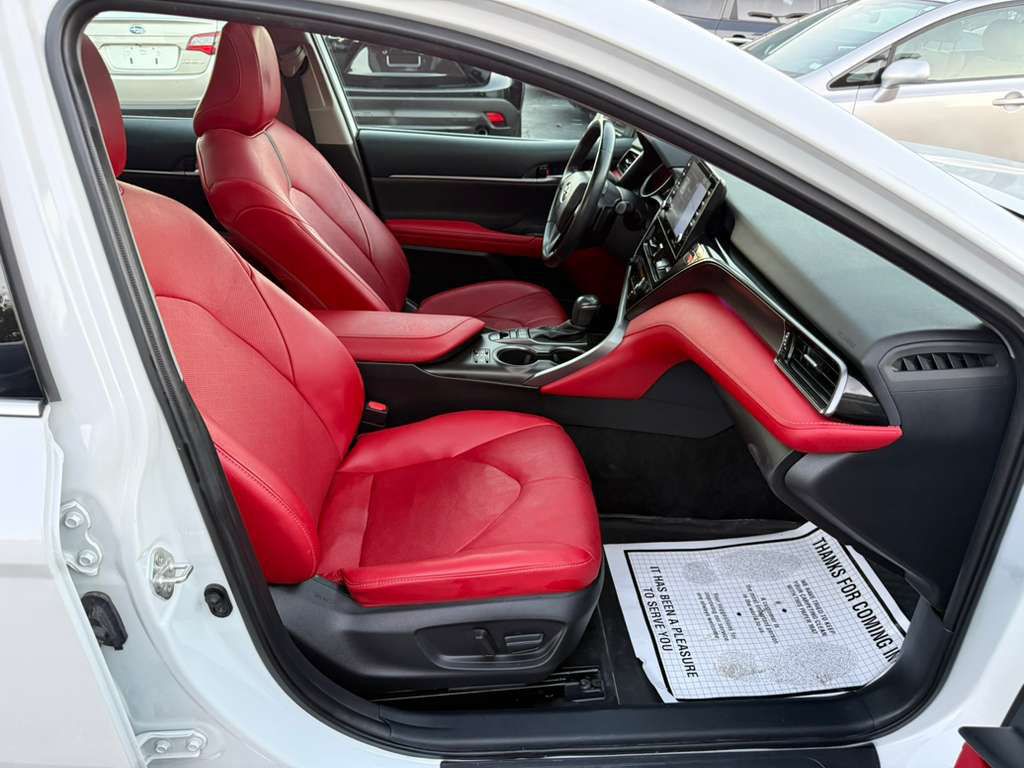 2021 Toyota Camry Image 19