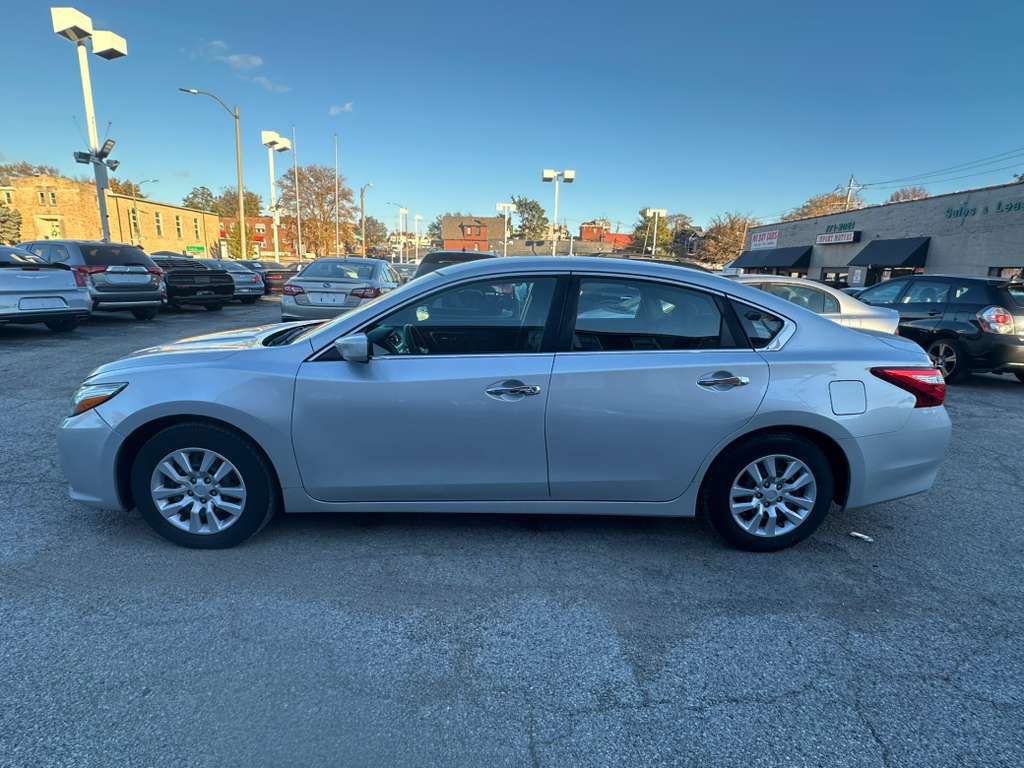 2016 Nissan Altima Image 5