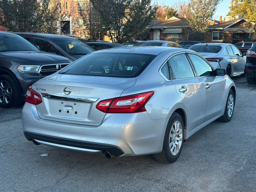 2016 Nissan Altima Image 6