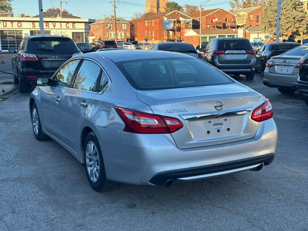 2016 Nissan Altima Image 7