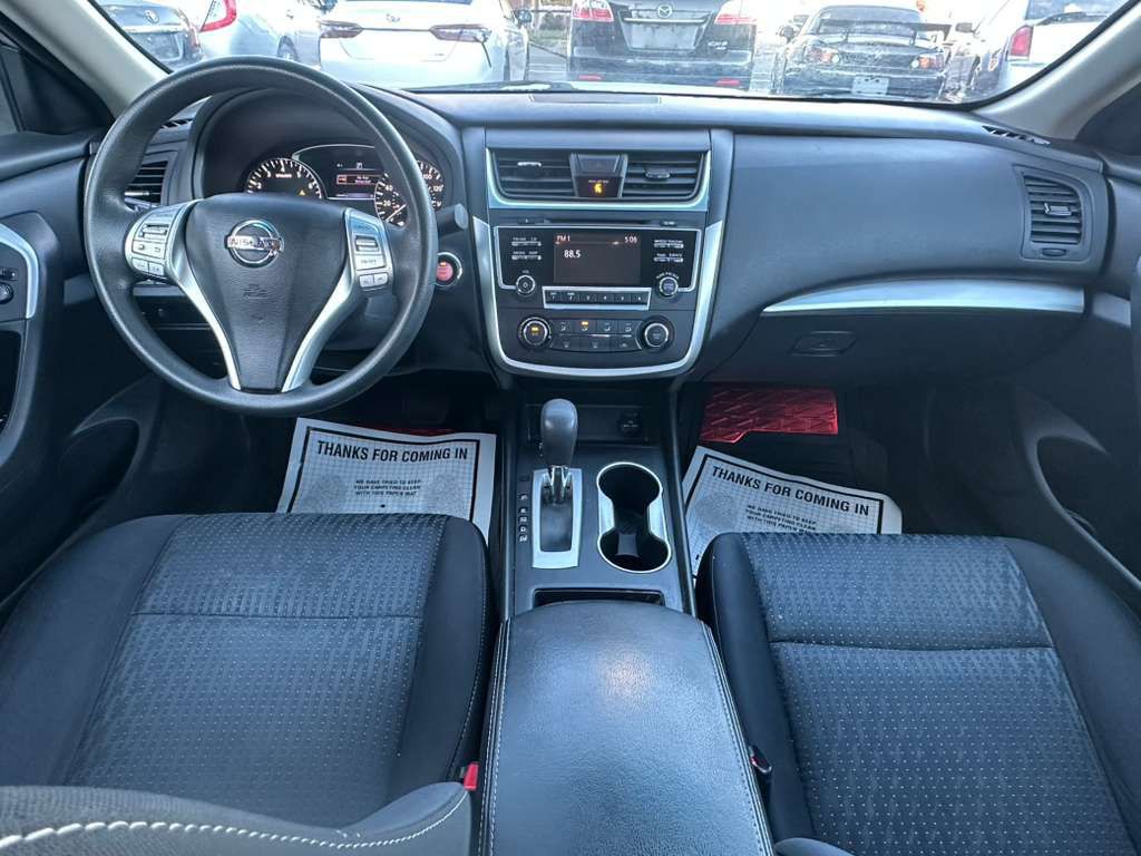 2016 Nissan Altima Image 13