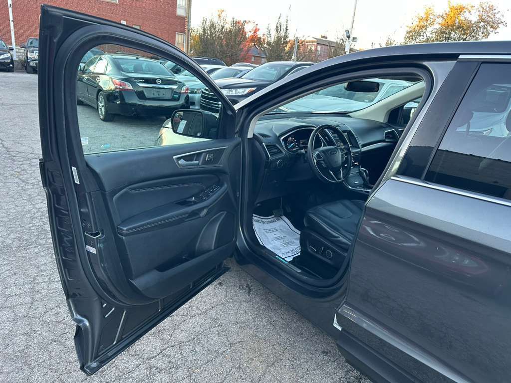 2015 Ford Edge Image 9