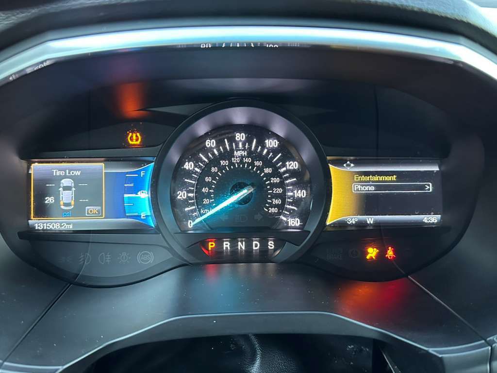 2015 Ford Edge Image 17