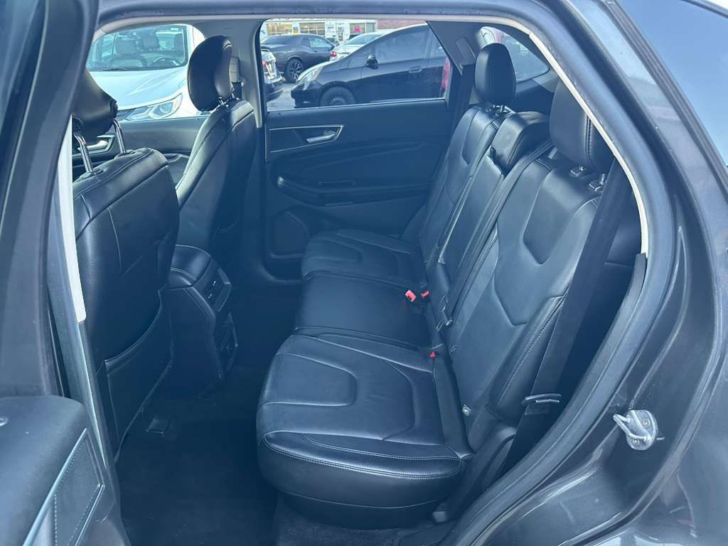 2015 Ford Edge Image 21