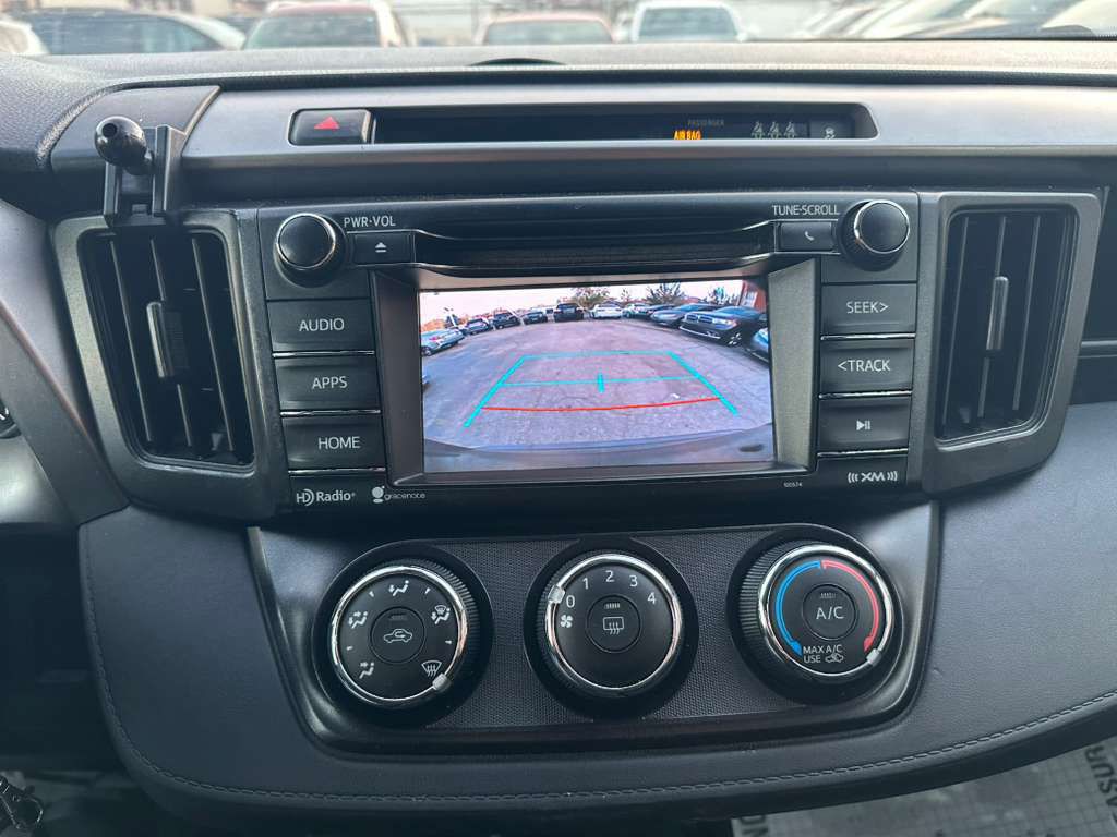 2018 Toyota Rav4 Image 17