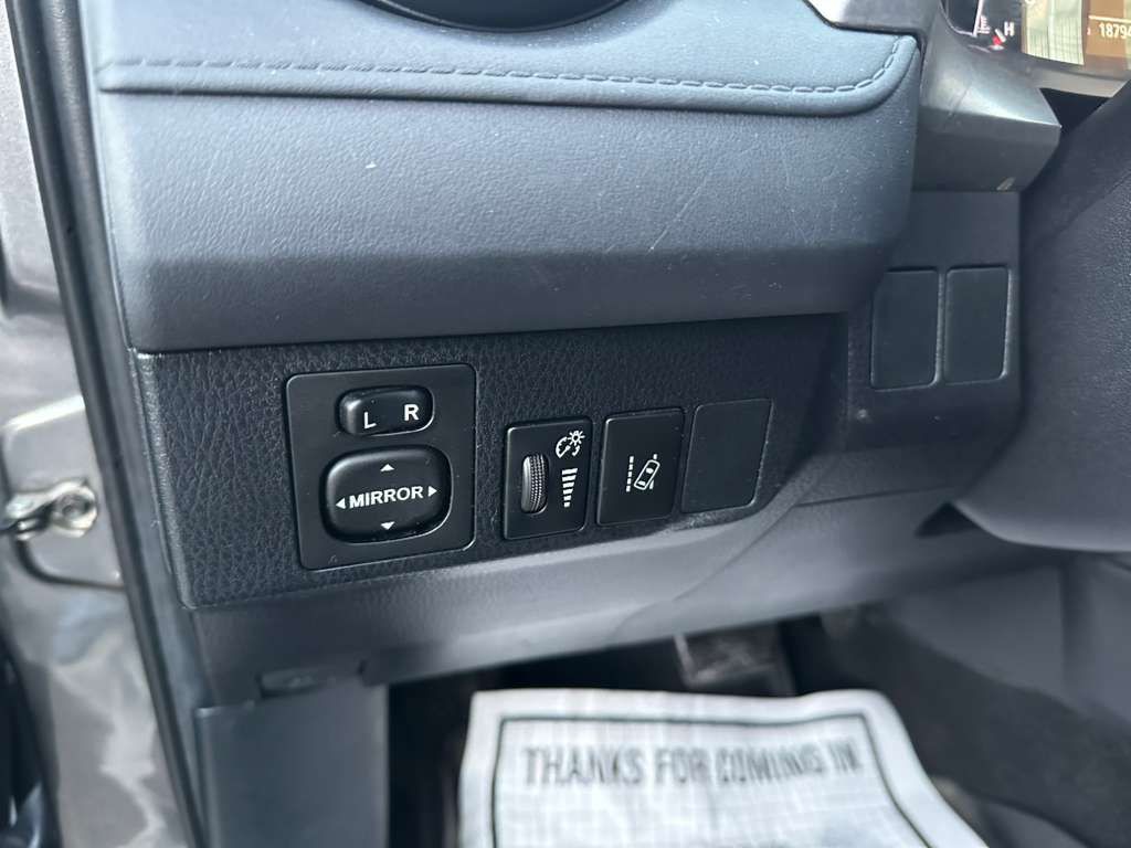 2018 Toyota Rav4 Image 18