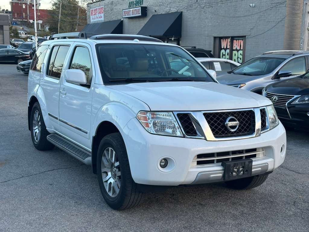 2012 Nissan Pathfinder Image 1