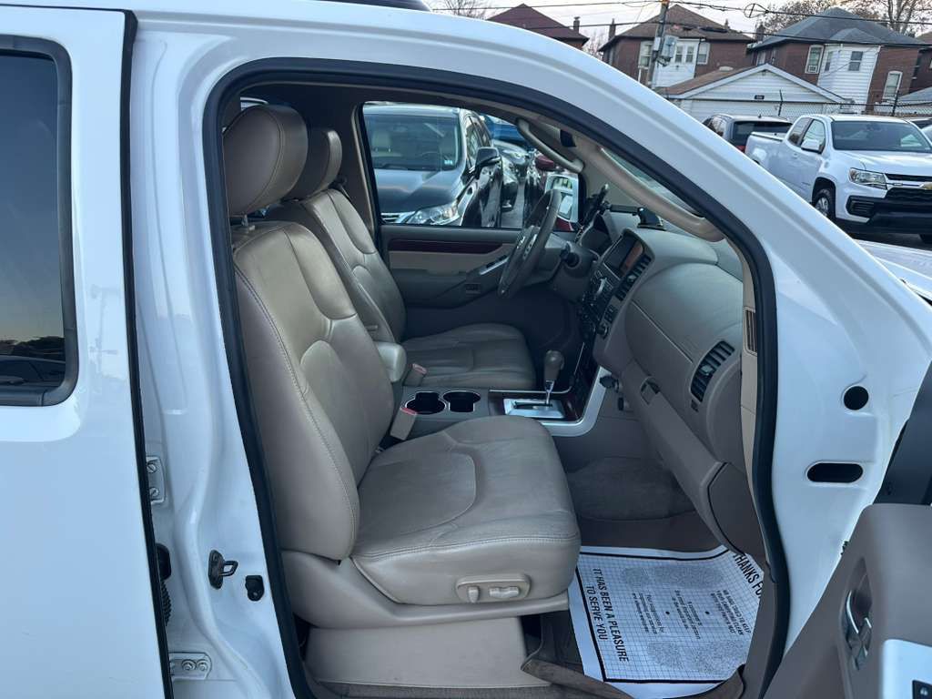 2012 Nissan Pathfinder Image 12