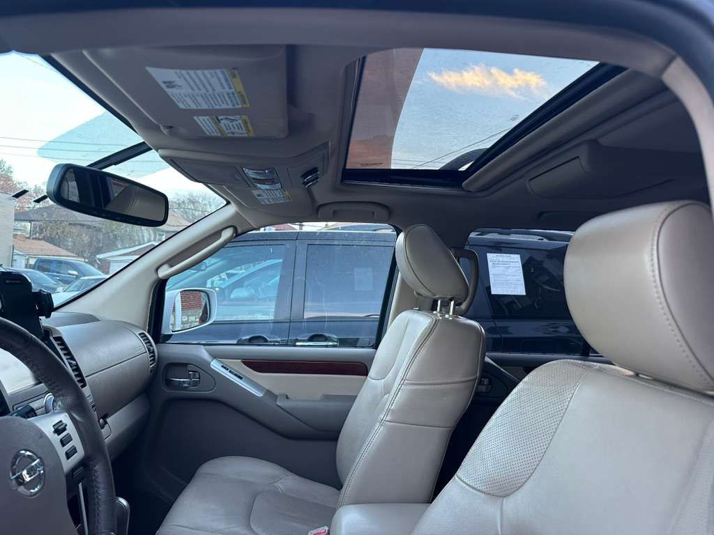 2012 Nissan Pathfinder Image 24