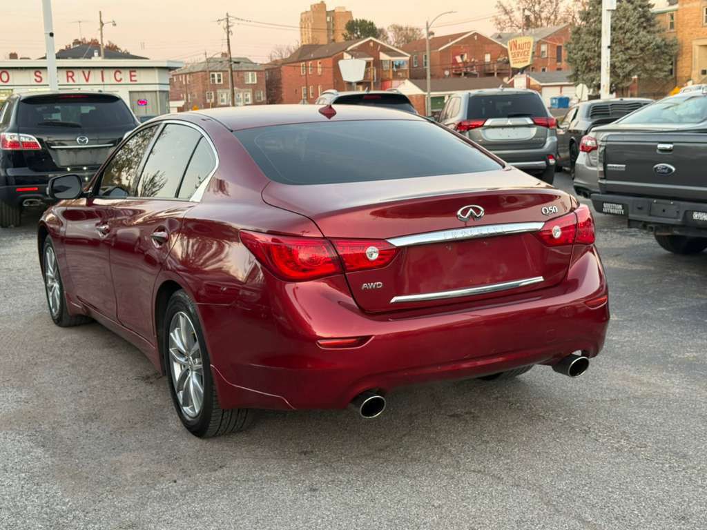 2015 INFINITI Q50 Image 7