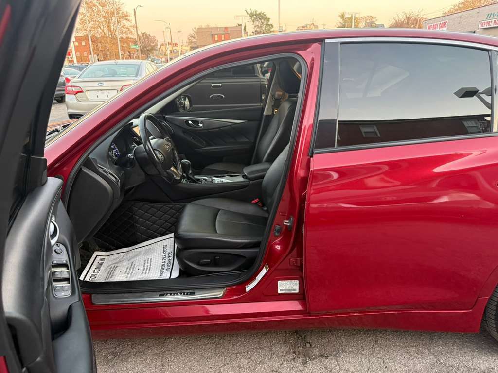 2015 INFINITI Q50 Image 10