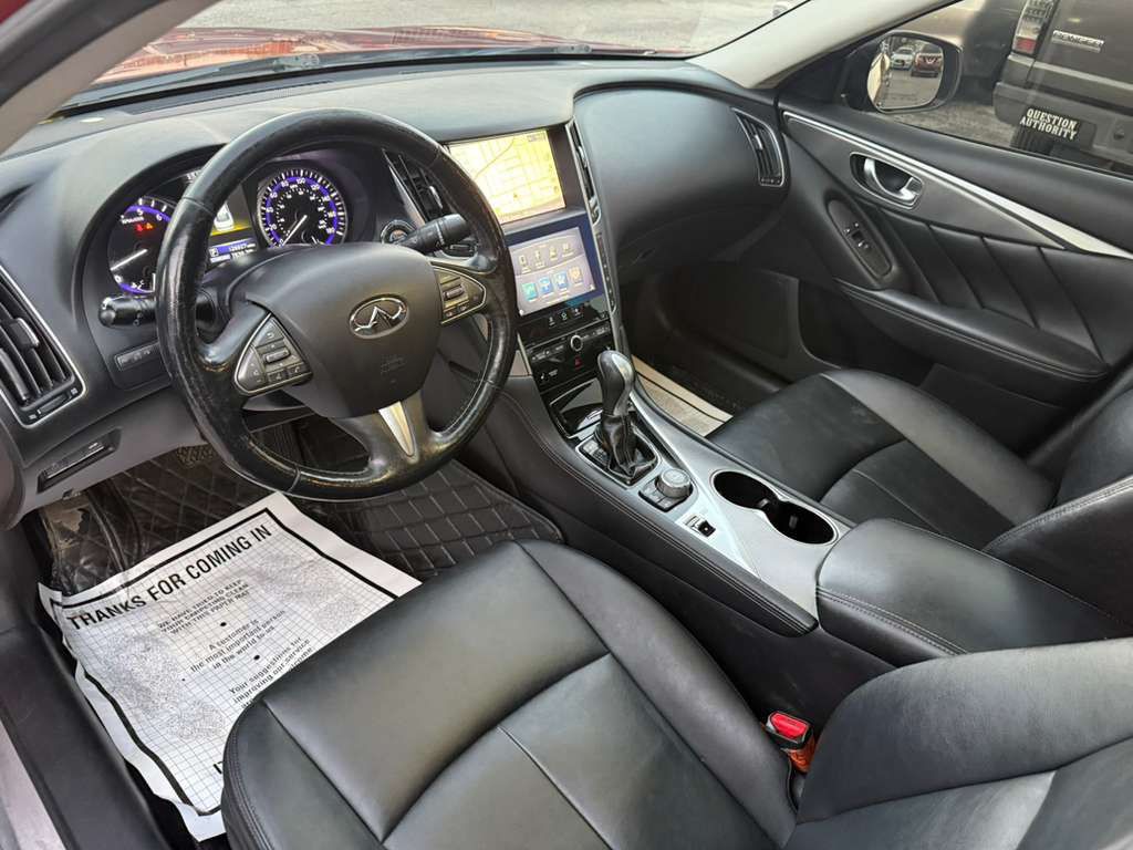 2015 INFINITI Q50 Image 12
